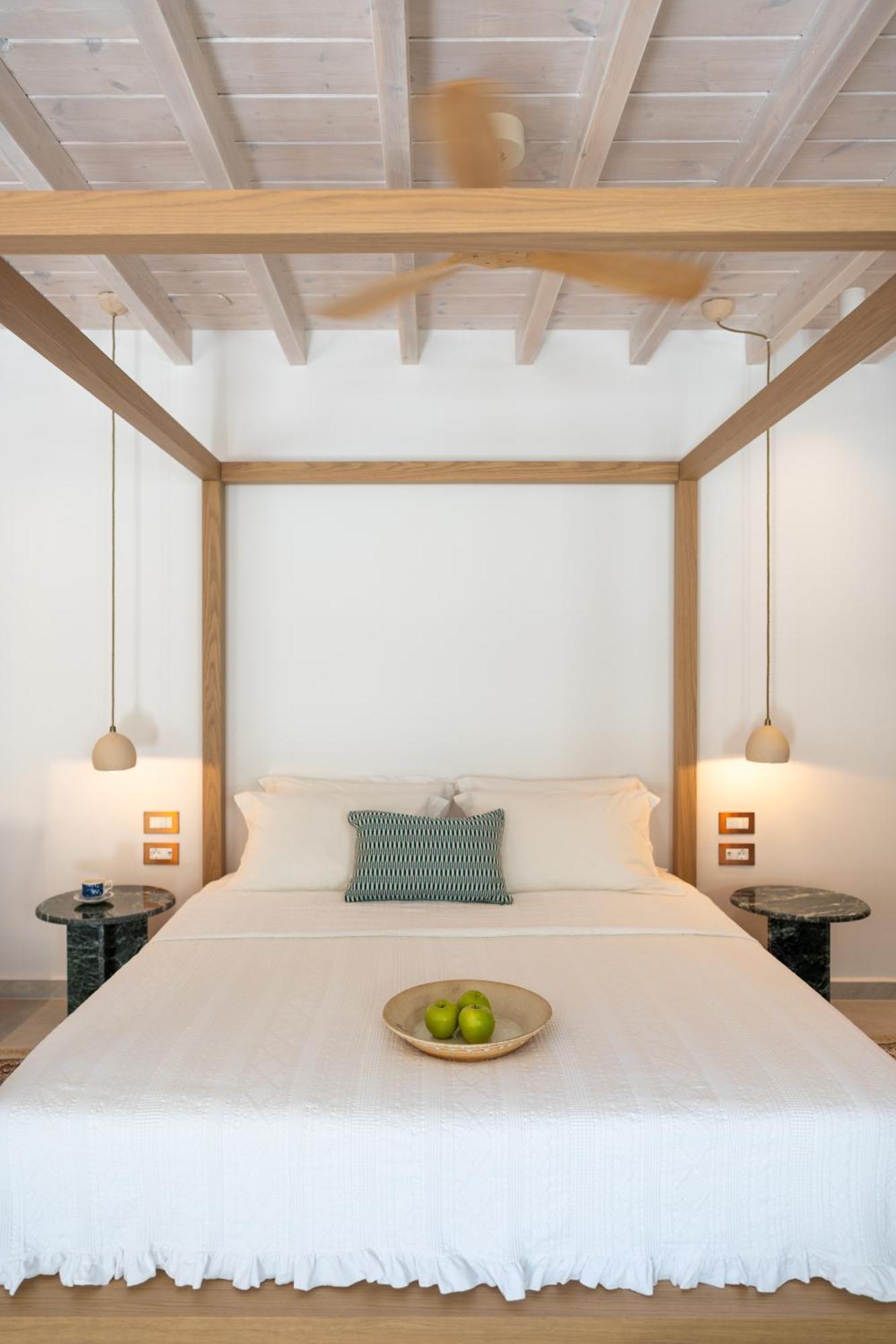 Nisomar Suites Sými Eksteriør bilde