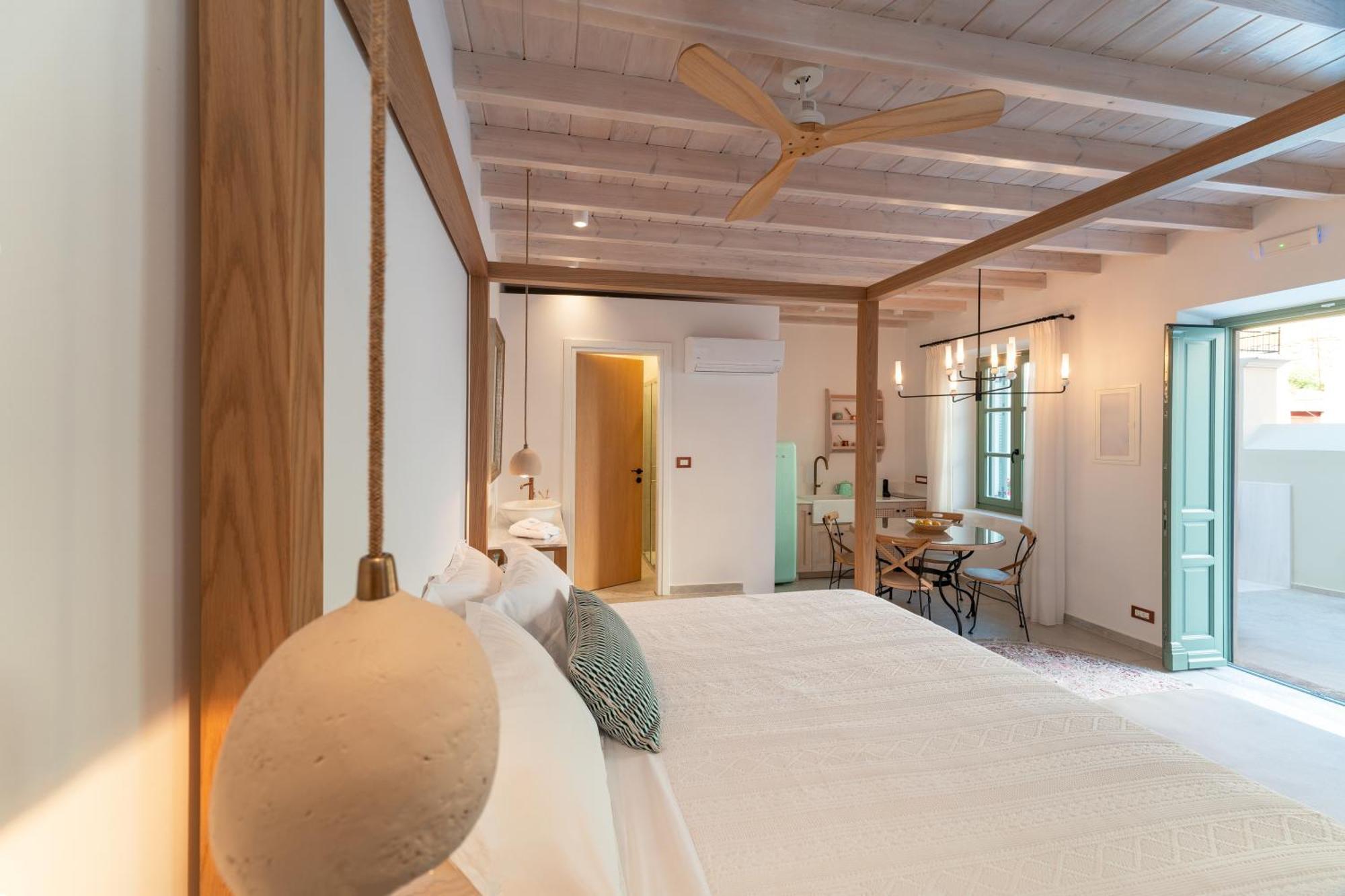 Nisomar Suites Sými Eksteriør bilde