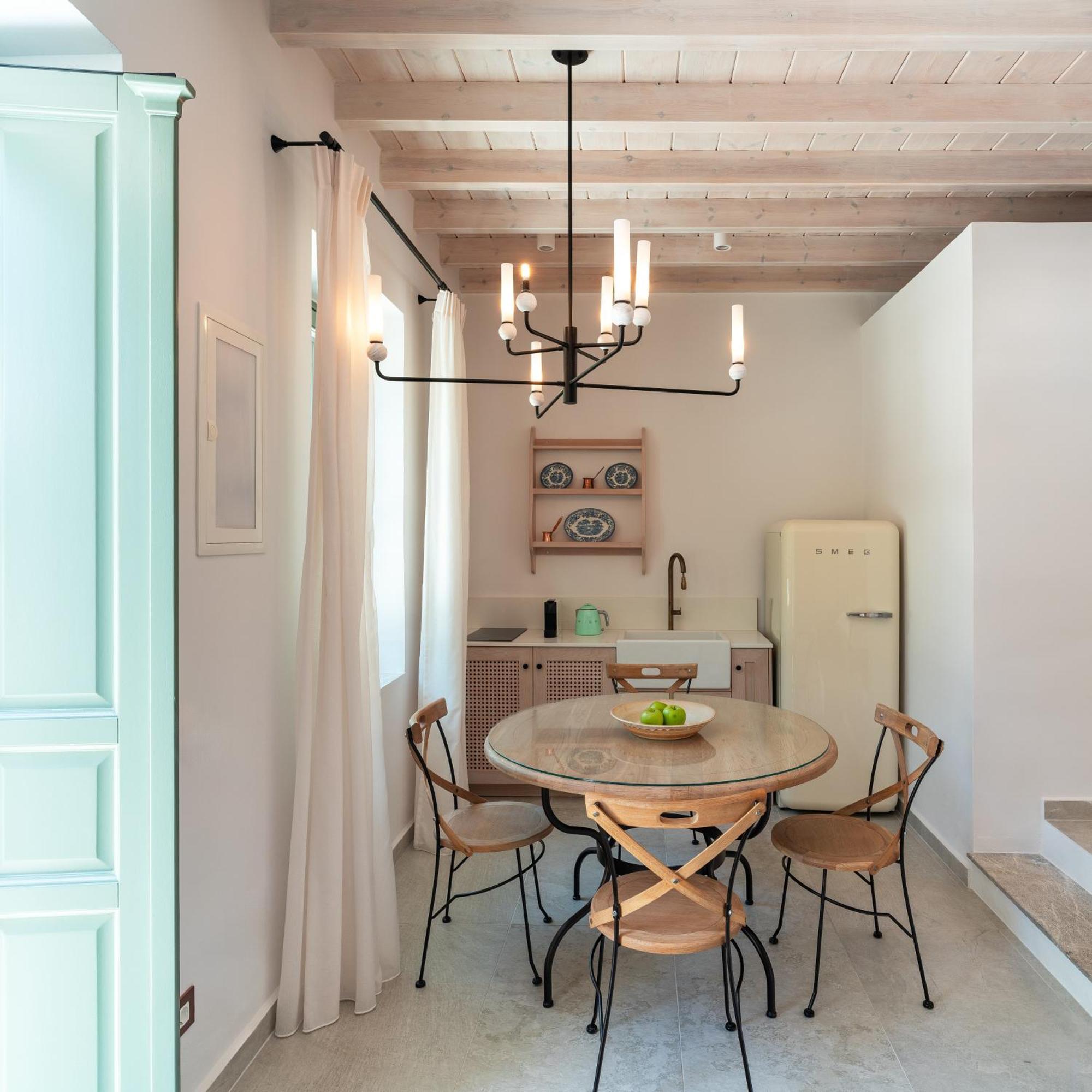 Nisomar Suites Sými Eksteriør bilde